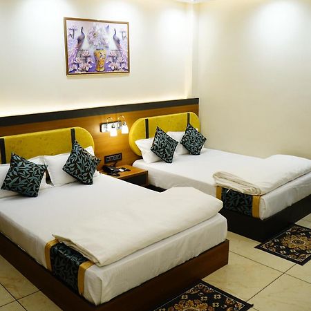 Hotel Shakuntla Palace - 400 Meters Away From Vishnu Pad Temple 7 Mins Walk Gaya Eksteriør bilde