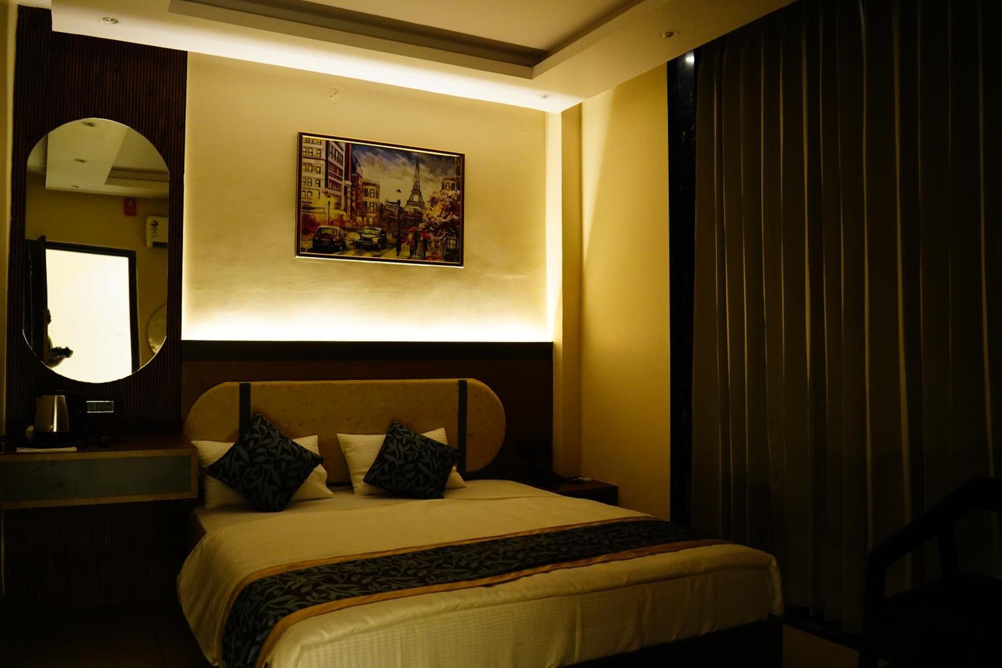 Hotel Shakuntla Palace - 400 Meters Away From Vishnu Pad Temple 7 Mins Walk Gaya Eksteriør bilde