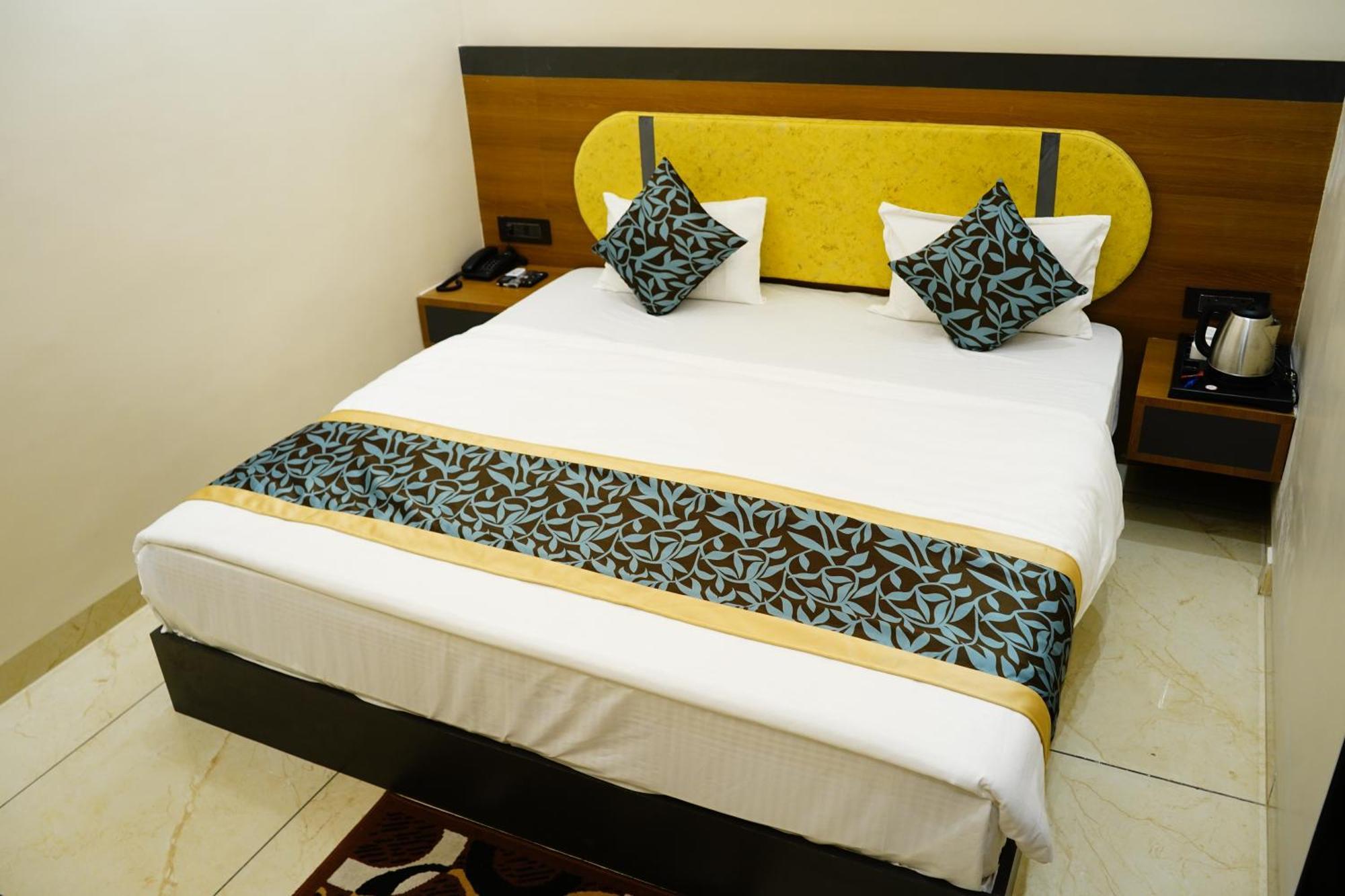 Hotel Shakuntla Palace - 400 Meters Away From Vishnu Pad Temple 7 Mins Walk Gaya Eksteriør bilde